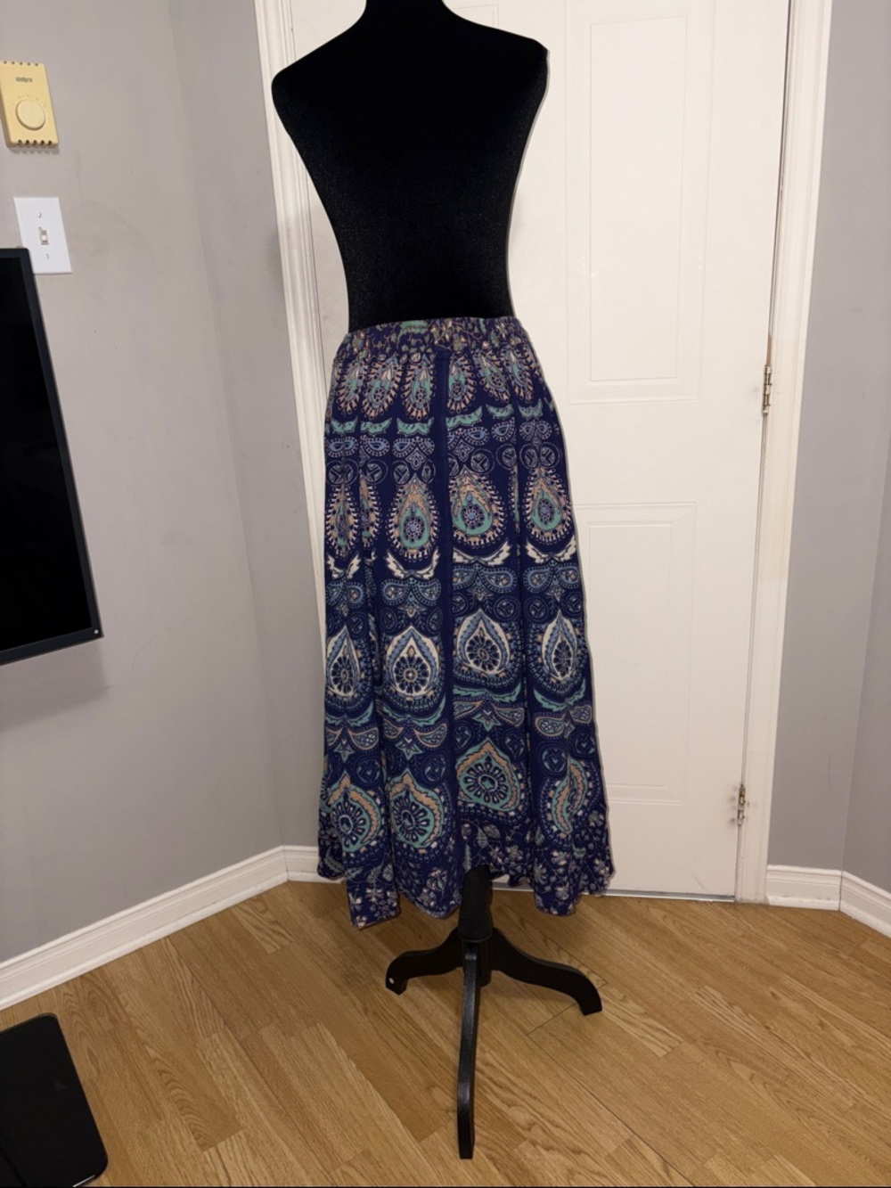 Bohemian Navy Paisley Bangkok Maxi Skirt - Women - Picture 4 of 5